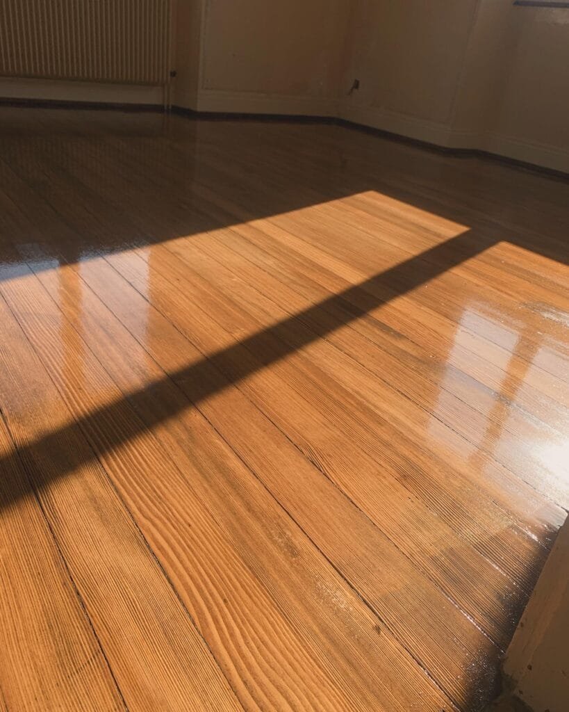 Transformation d'un parquet avec un nouvel éclat